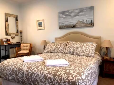 Top Airbnb: Light filled private studio in Capel Sound