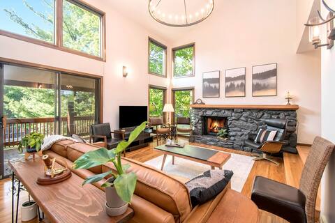 Premium comfort, newly updated, close to downtown