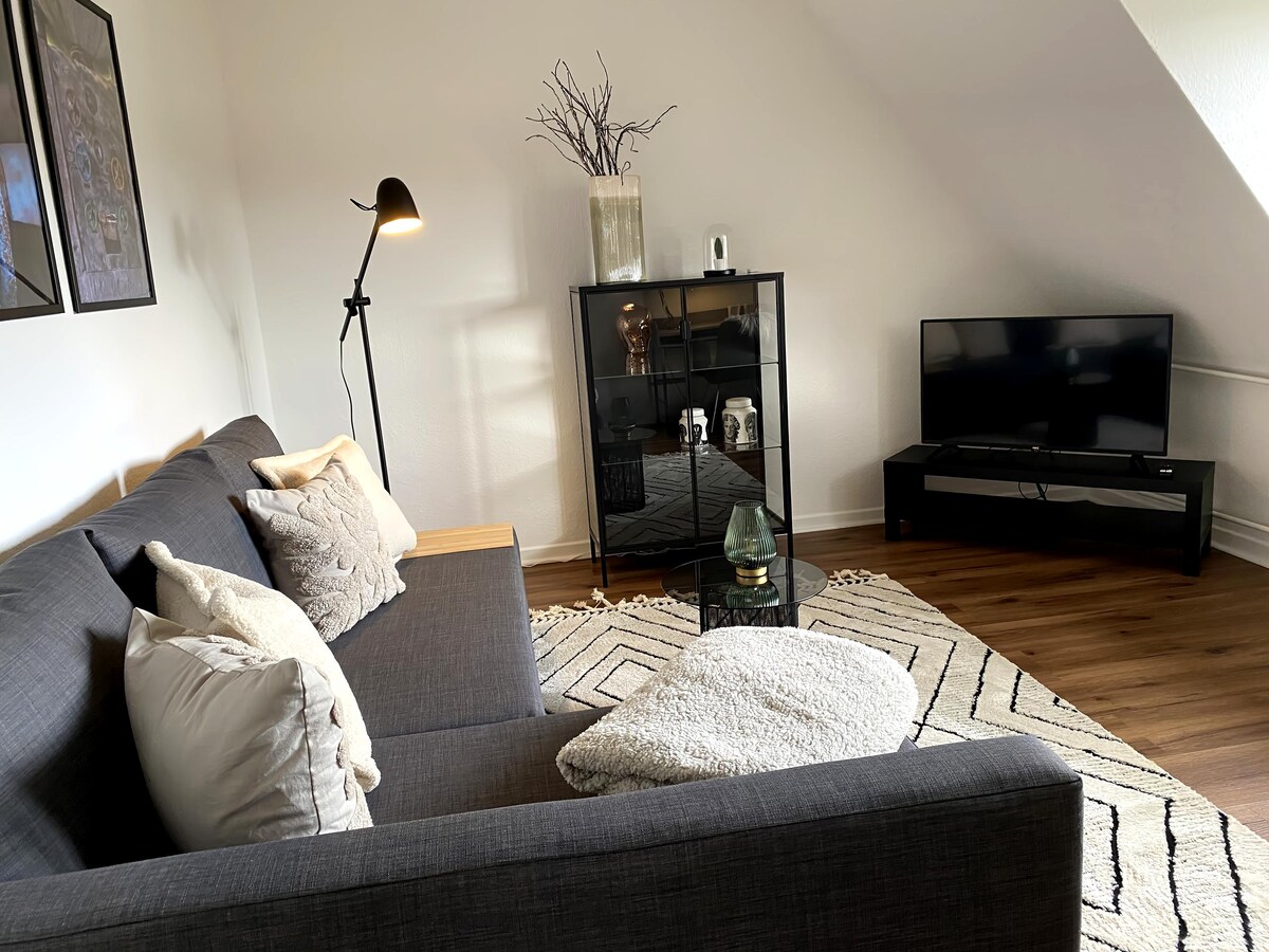 Top Airbnb: Bostel 1 - Modernes DG-Studio in DU-Meiderich in Mittelmeiderich