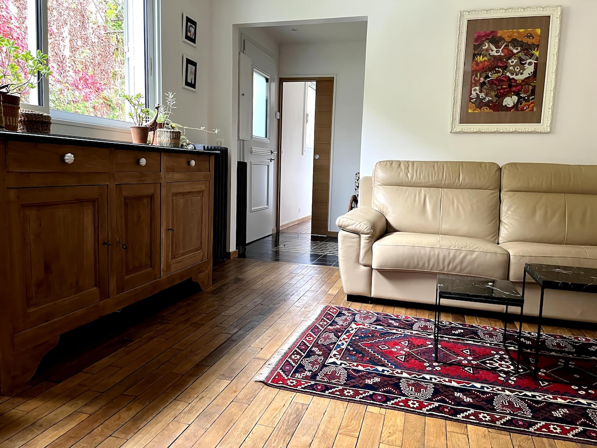 Successful Airbnb property: Hosted by Jack'inn House with garden Greater South Paris in Cachan
