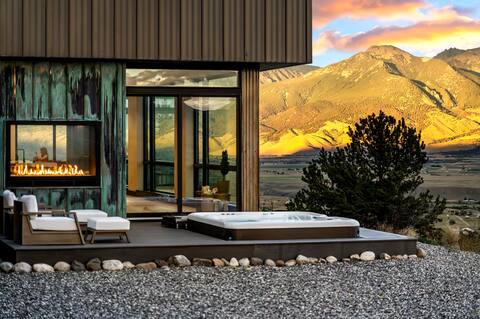 Eagles Wings Mountain House (as ft. in Condé Nast)