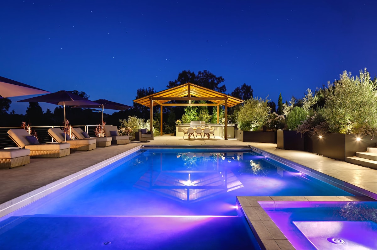 Spectacular Healdsburg Manor-6beds/4.5B, POOL+SPA!