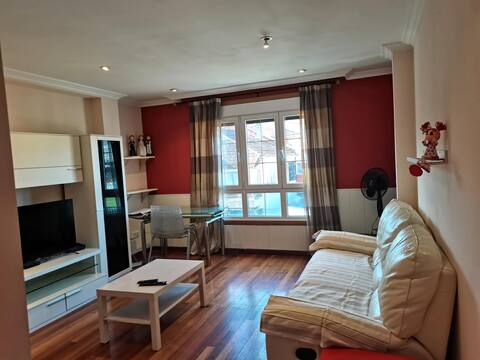 Two-bedroom apartment in Villagarcía de Arosa.
