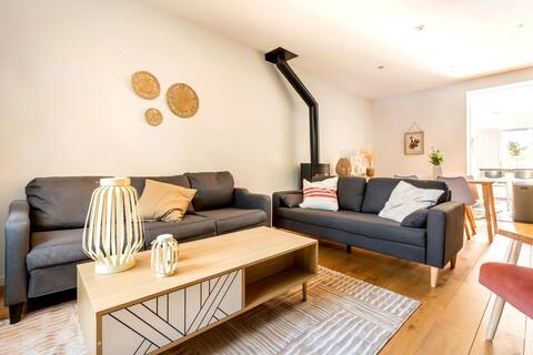 Le Cottage de l 'Hippodrome by Lity Lille