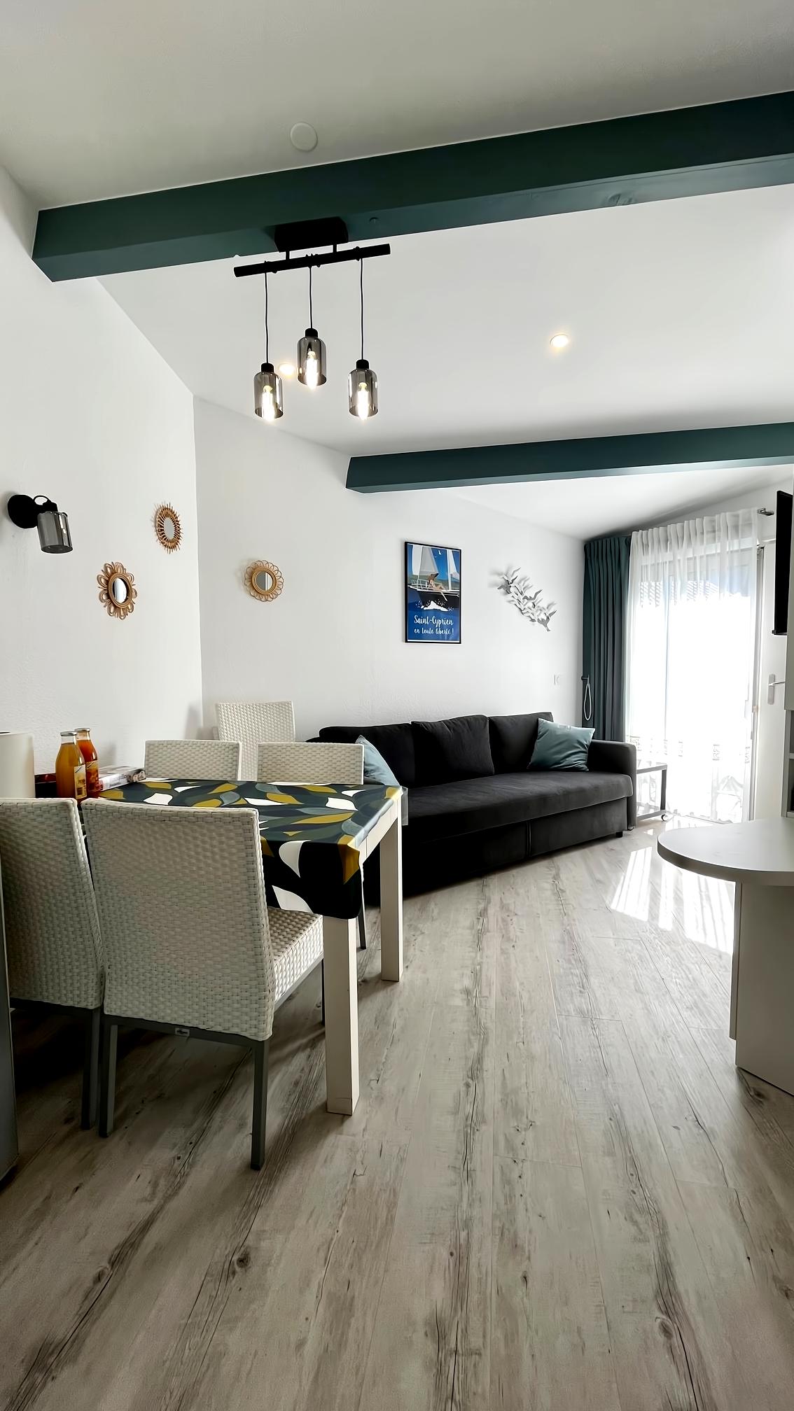 Top Airbnb: House in residence with pool, 300 m from beach a Saint Cyprien