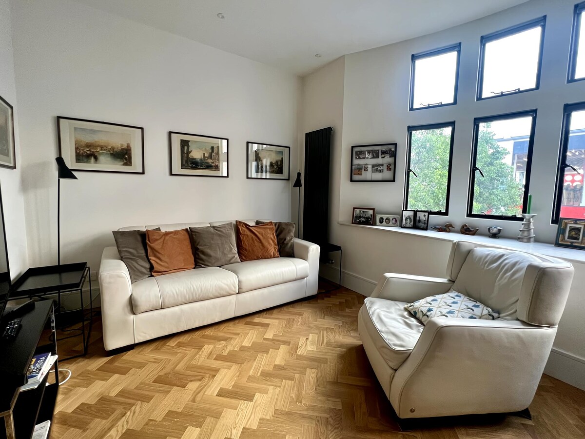 Top performing Airbnb: Lovely Home in Mayfair/Oxford St 2 bed apt in City Of Westminster