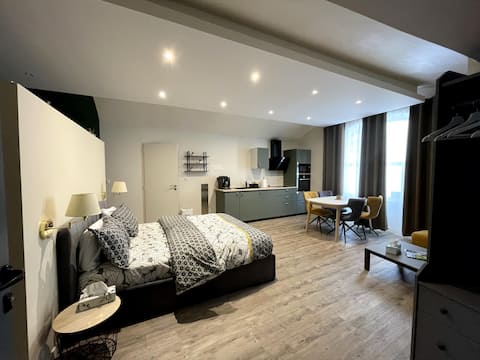 Apartment with Jacuzzi city center of Issoire