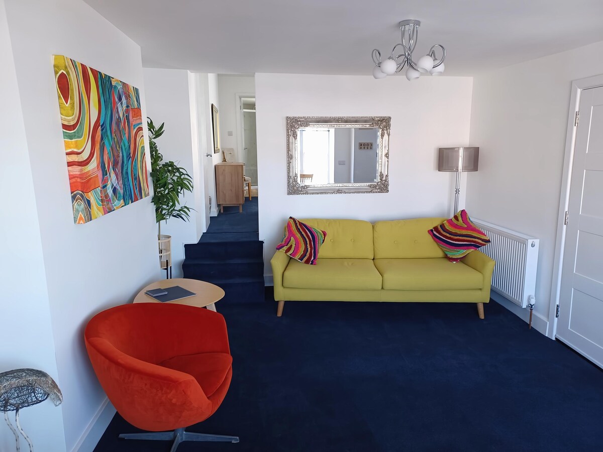 Top Airbnb: No.26 Marina view apartment with parking permit in Weymouth