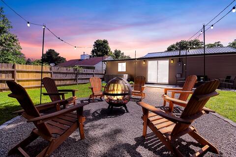 Luxury Retreat w/ Hot Tub!