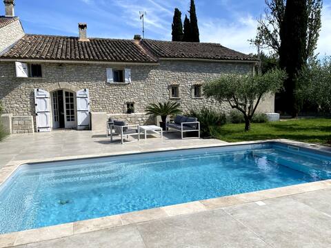 Mas with swimming pool between Alpilles and Luberon
