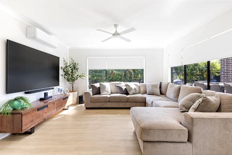 Luxe By The Marina—Hamptons Chic at Hervey Bay