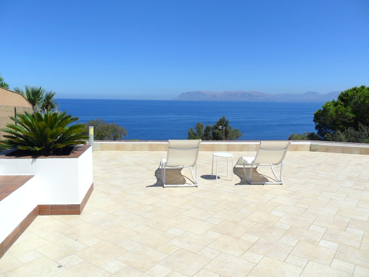 Successful Airbnb property: Villa Gioia – Baia Luce in Castellammare Del Golfo