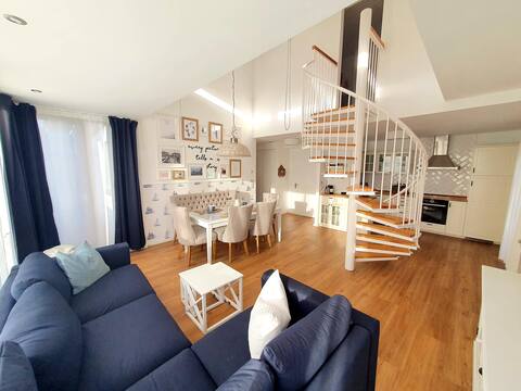 Modern and family-friendly duplex apartment