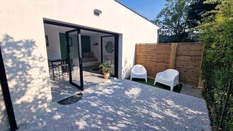 Le Patio: Studio with Outdoor