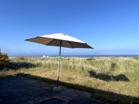 House by child-friendly beach