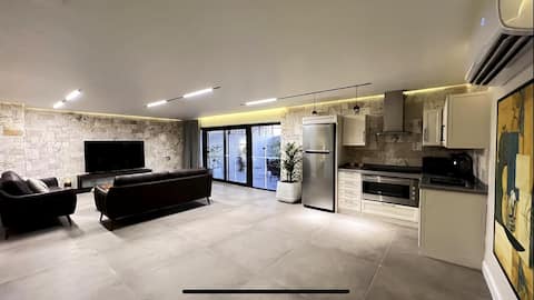Romantic apartment with outdoor patio and smart entry