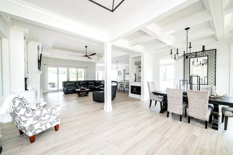 New Luxury Modern Farmhouse w/ Heated Pool!