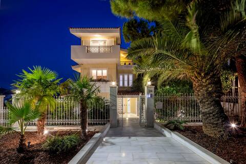 Luxury Mansion 560sq.m. with Private Pool&Jacuzzi