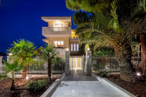 Luxury Mansion 560sq.m. with Private Pool&Jacuzzi