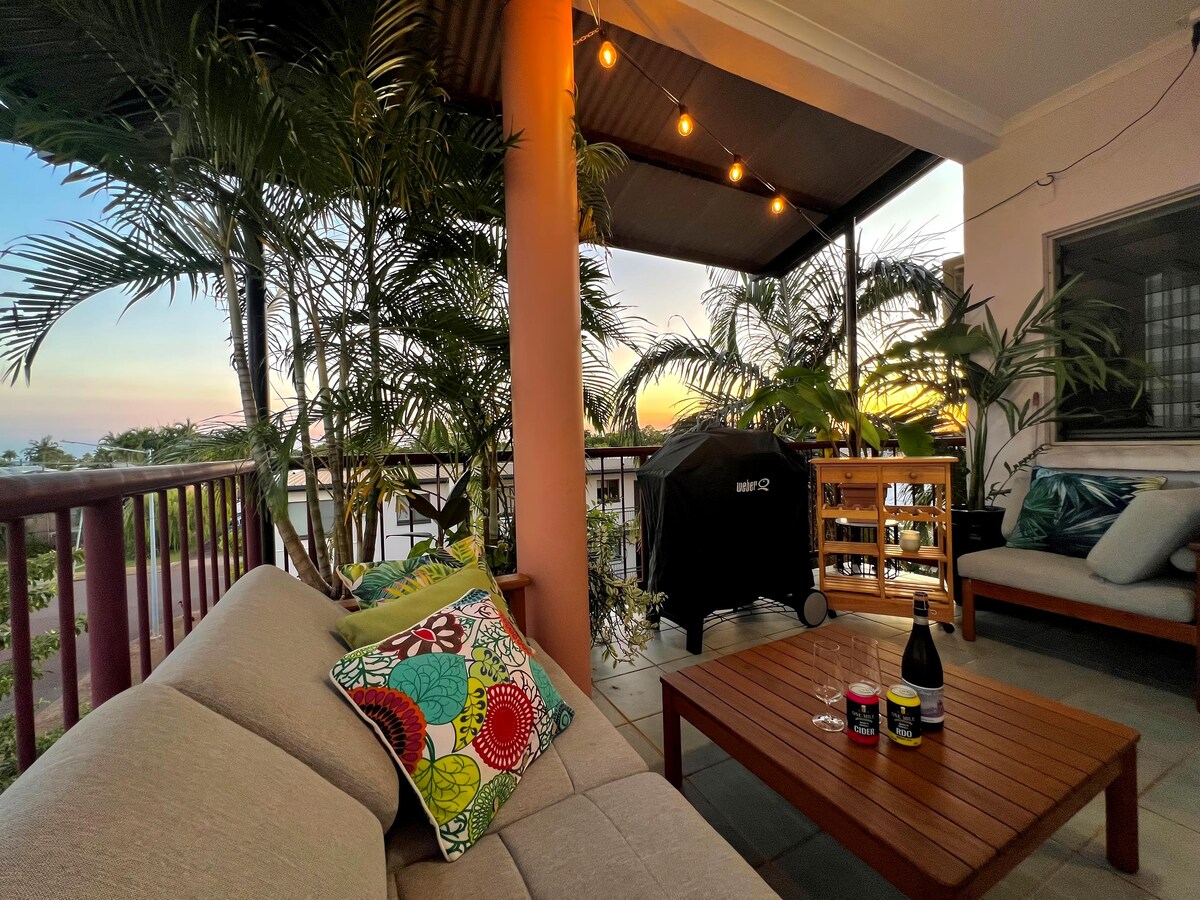 Top performing Airbnb: Larrakeyah 2 Bed 2 Bath - Brushstrokes Hideaway in City Of Darwin