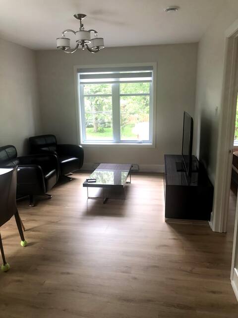 New, peaceful apartment, private entrance.