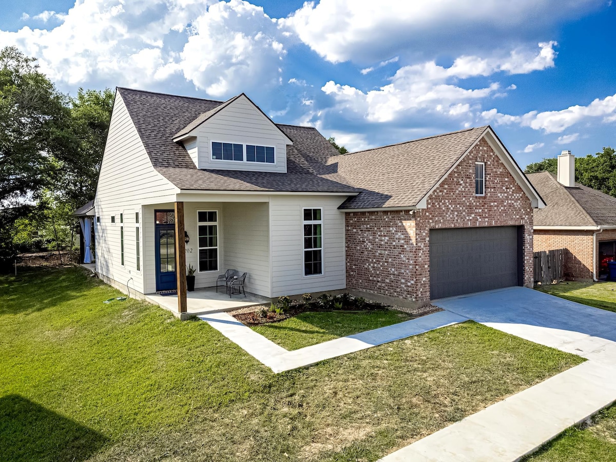 Brand New Luxury Home In The Center Of Lafayette