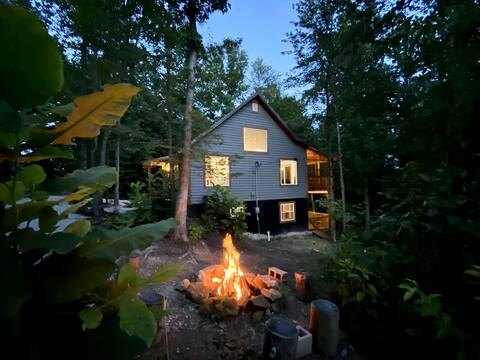 Red Route One; Mega LUX Cabin! 12 Guests;HOT TUB