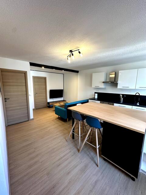 Beautiful T3 center Saint Donat