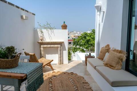 Charming Castro dwelling near the sea