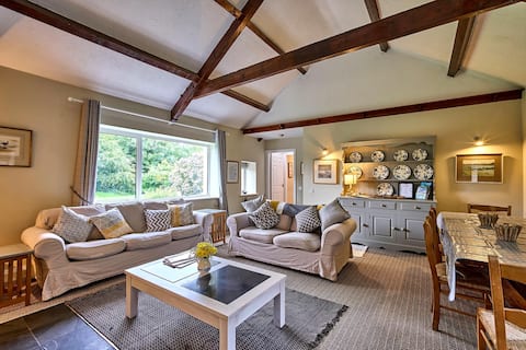 Willow Cottage. Cosy cottage in rural location