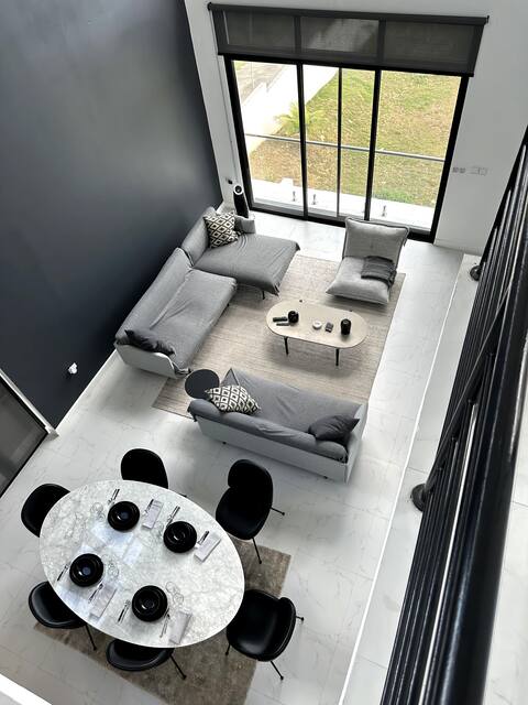 Elysium Escapes Luxury 3BR Villa 18Mins FR Airport