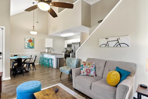 Guest Favorite - Cozy Fun near Huge Lake