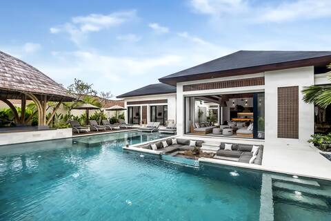 Pearl Tranquil Haven 6BR Villa with Infinity Pool