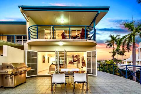 Cullen Bay Villa