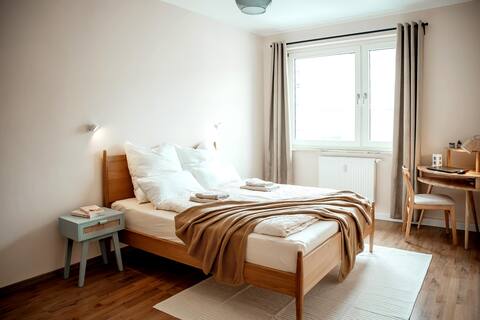 2 Bdr | central | smart TV | 1000m train station