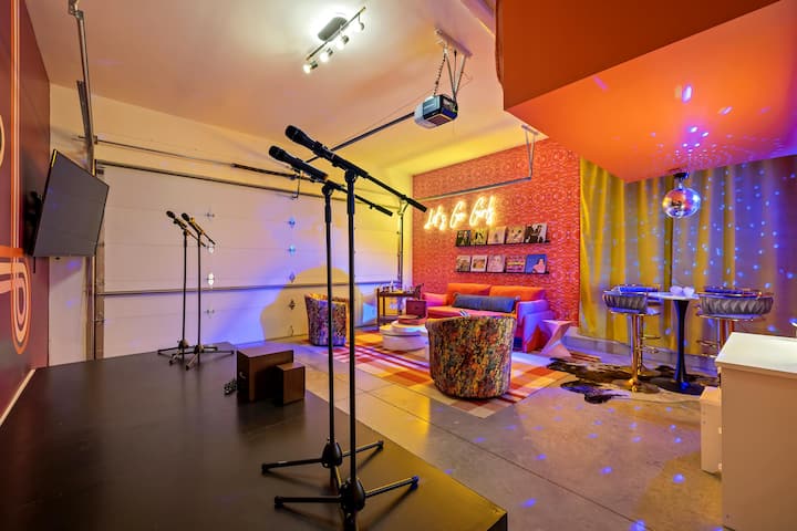 ★ "Perfect place for a visit to Nashville, the decor is adorable, the karaoke stage kept us laughing and having a ball!"