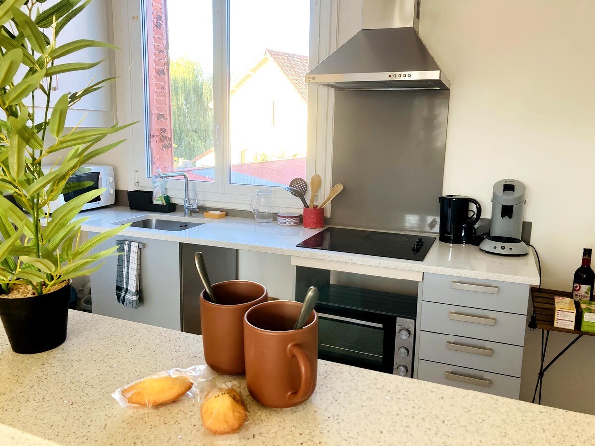 Airbnb performant: Peaceful area close to the center à Montluçon