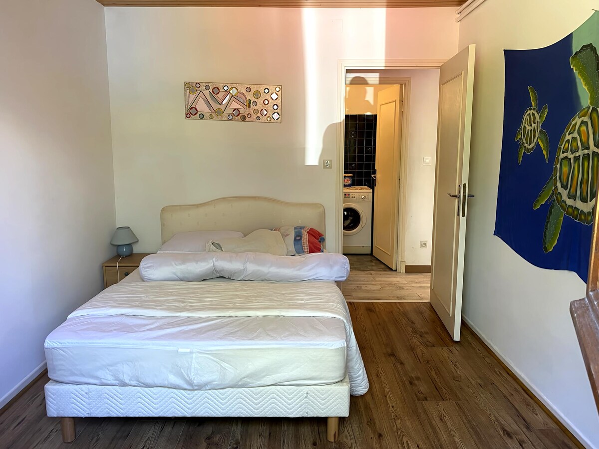 Successful Airbnb property: Quiet in a forest in Amélie Les Bains Palalda