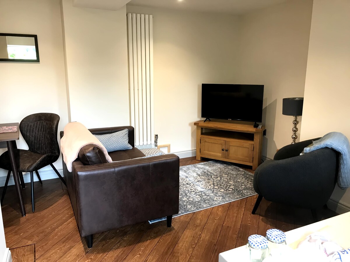 Leistungsstarkes Airbnb: Bev’s Bolthole! in Richmond