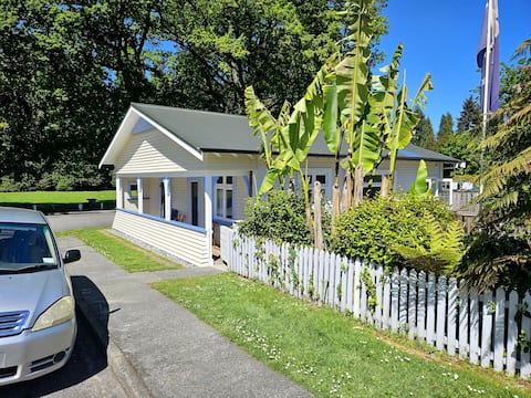 Iconic cottage Centre of Reefton