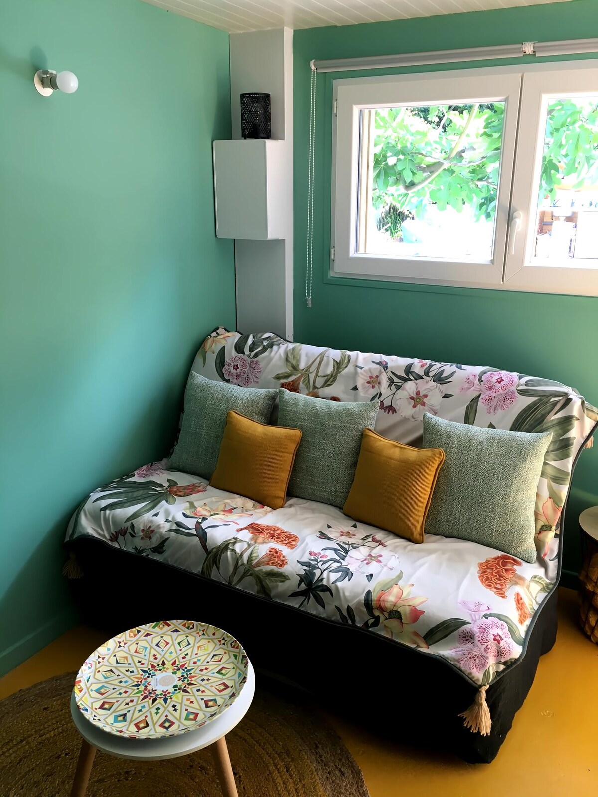 Airbnb performant: Charming independent studio with pool access. à Dinard