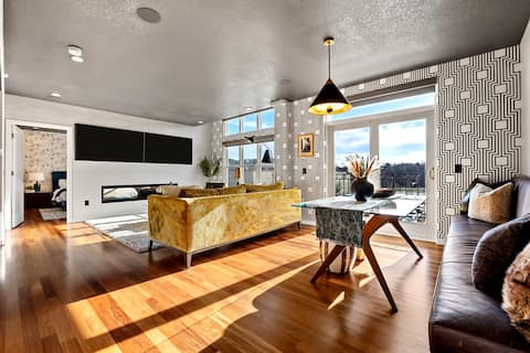 Iowa River Landing Luxury 2-Bed & 2-Bath Condo