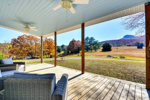 Beautiful Farmhouse w/ Pilot Mtn State Park Views!