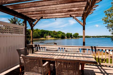 All Sports Silver Lake/Hot Tub/ Dock/Pool Table