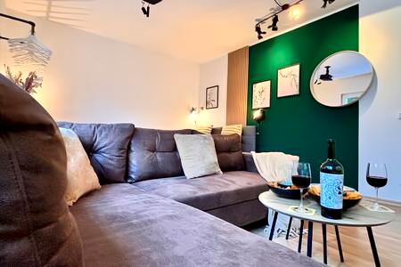 Leistungsstarkes Airbnb: Modern & stylish - Unique apartment with cinema in Südviertel
