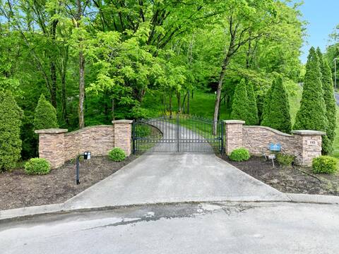 New Listing - Mountain Hideaway North Nashville