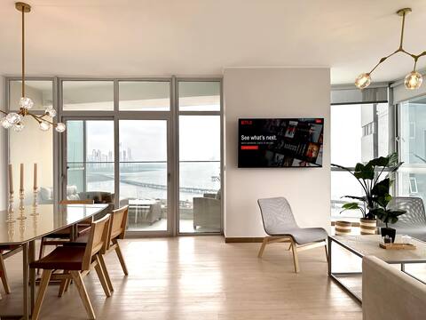 Three-bedroom apartment, ocean views, pool, gym