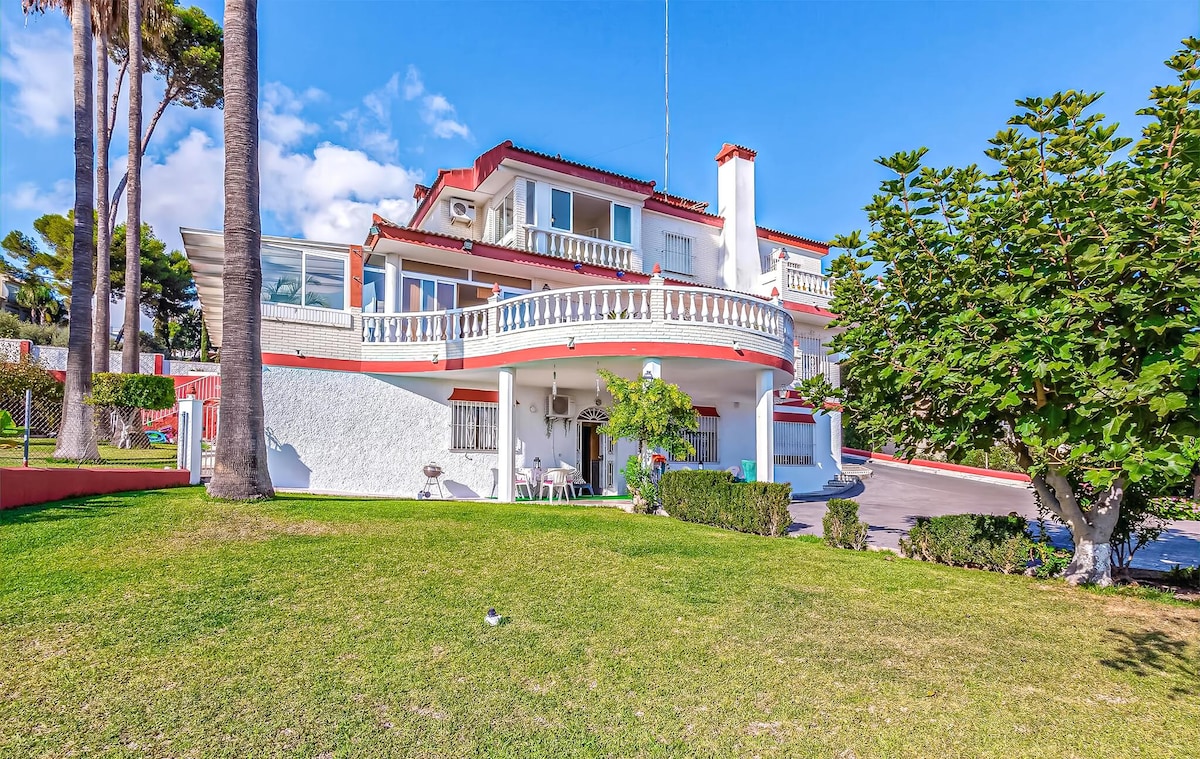 Top performing Airbnb: Amazing apartment in Malaga with house sea view in San Jerónimo