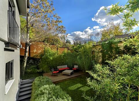 Luxury Modern Oasis Villa w/ Private Garden! #25