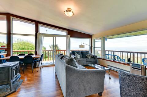 McKinleyville Getaway w/ Hot Tub & Ocean Views!